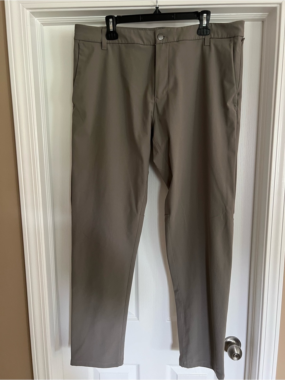 Lululemon ABC Men's Taupe/Olive Stretch Chinos. 38x34